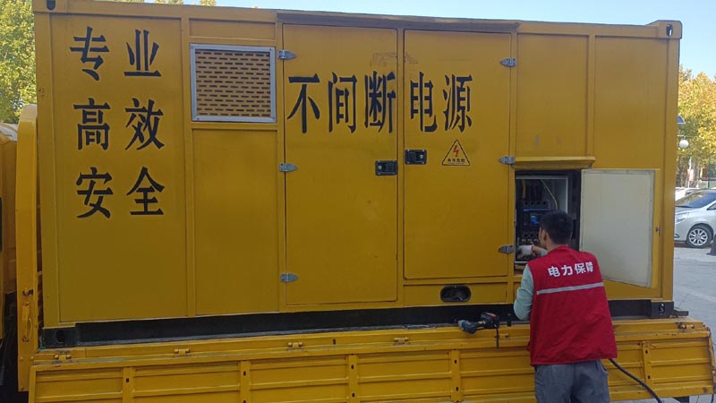 淮阳柴油发电机组和UPS电源配合使用时，如何避免切换过程中的电力中断？